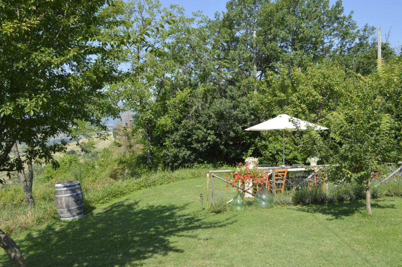 Villa Pilotti Country House Penna San Giovanni Exterior photo