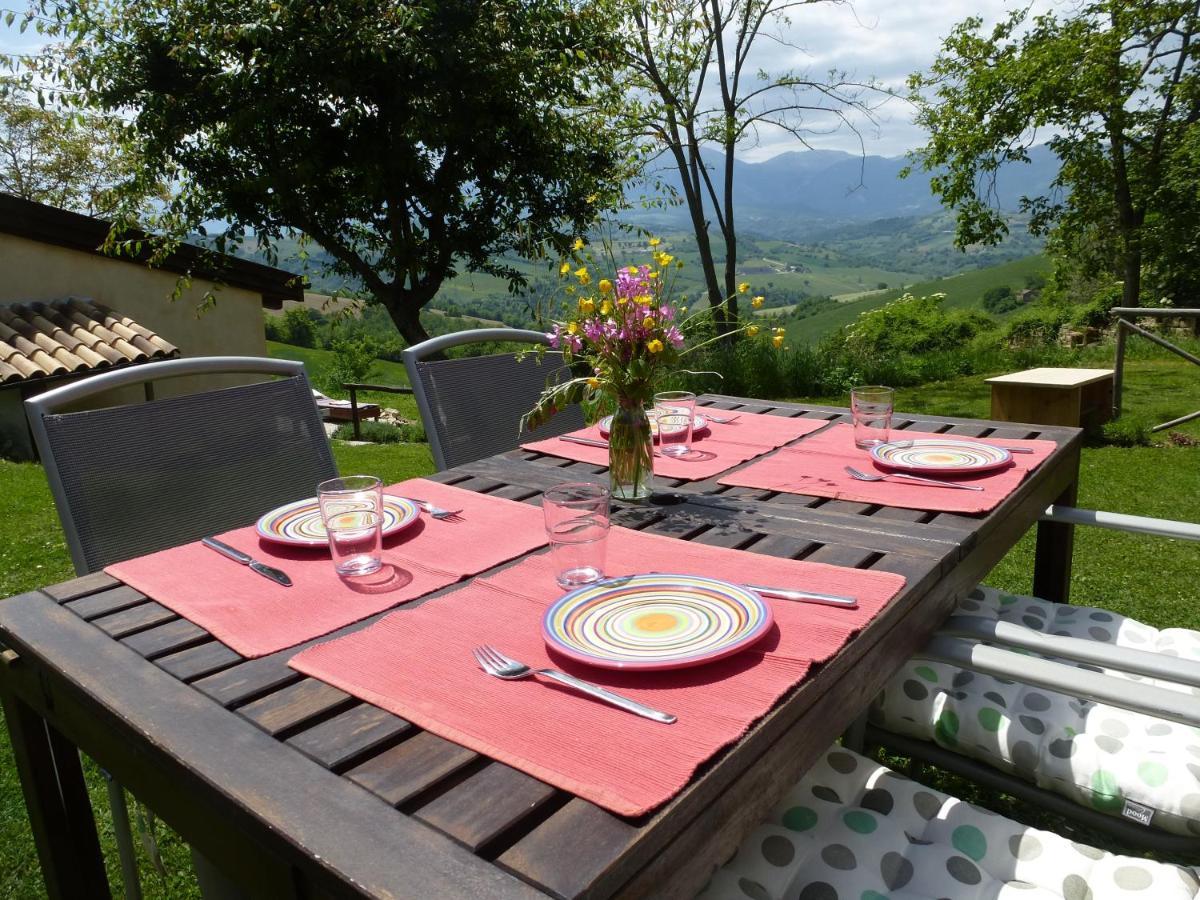 Villa Pilotti Country House Penna San Giovanni Exterior photo