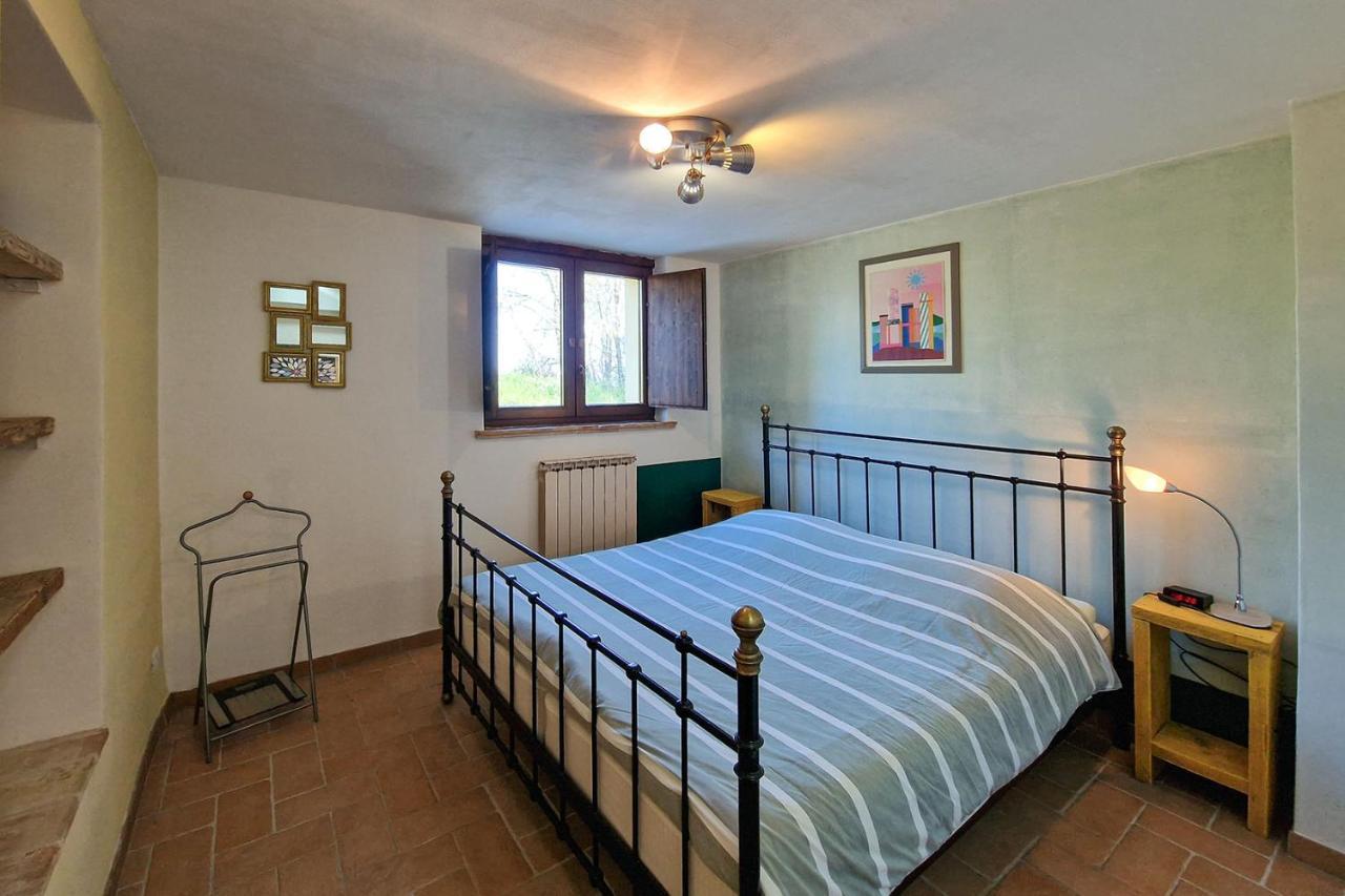 Villa Pilotti Country House Penna San Giovanni Exterior photo