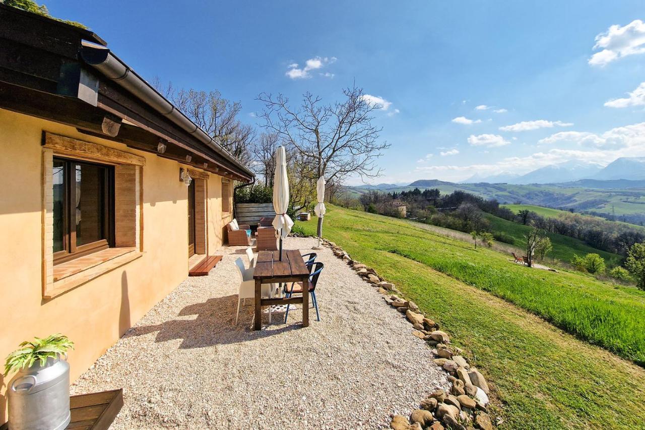 Villa Pilotti Country House Penna San Giovanni Exterior photo