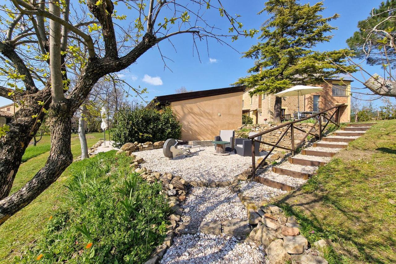 Villa Pilotti Country House Penna San Giovanni Exterior photo